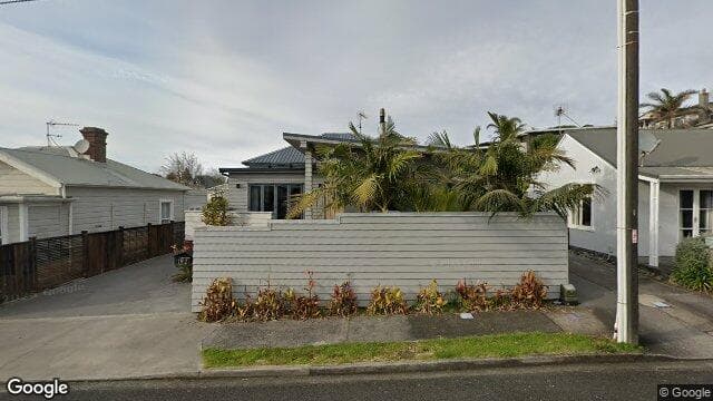 Street view of 162 Molesworth Street