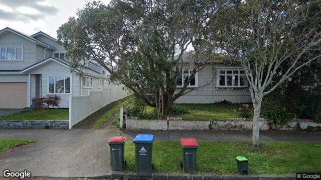 2/8 Dexter Avenue