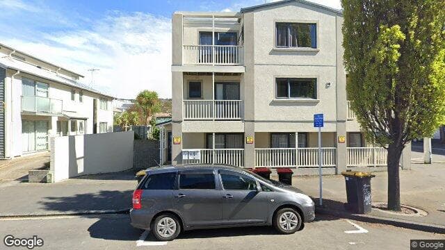 FLAT 1/2 Ethel Benjamin Place