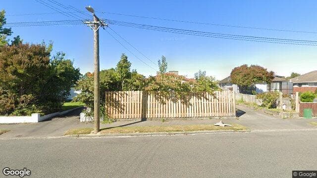 85 Staveley St