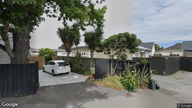 2/136 Linwood Avenue