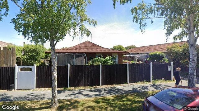 15A Salford Ave
