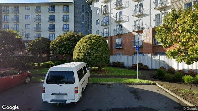 3r/10 Crown Lynn Pl