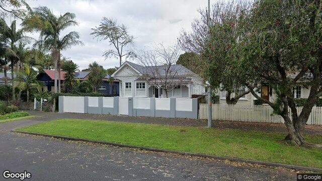 15 Reimers Avenue
