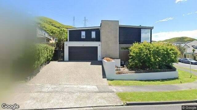 51 Amesbury Dr