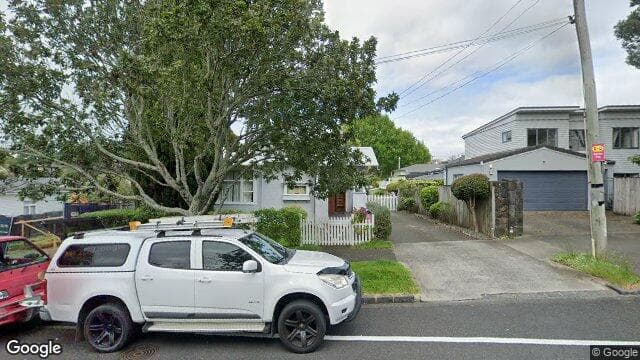 32 Wairere Ave