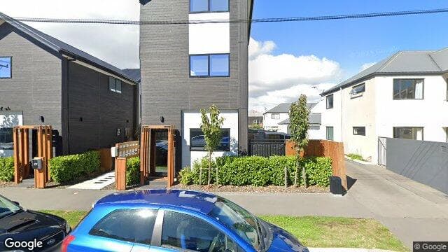 Street view of 3/320 Hereford Street