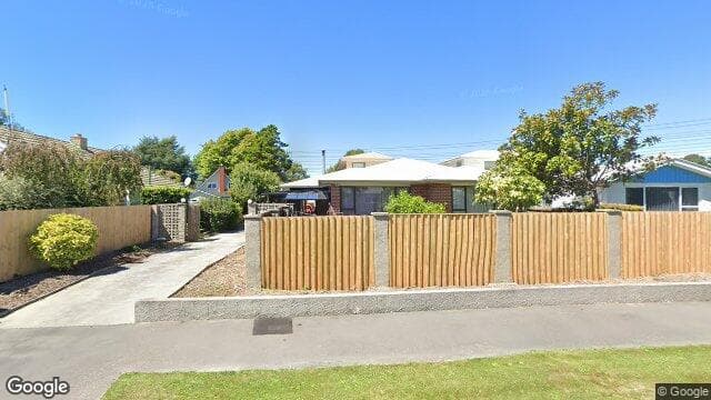 Street view of 4 Oakfield Street