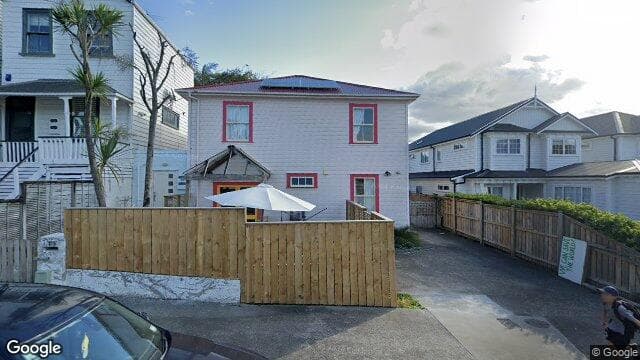 125 John St