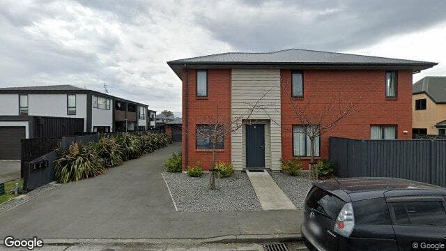 Street view of 3/451 Barbadoes St