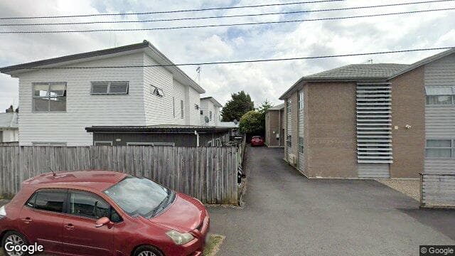 91D Knighton Road