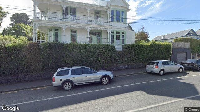 Street view of 124 Dundas Street