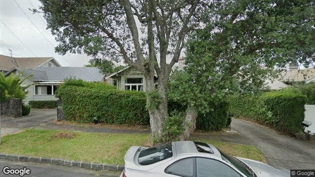 5 Tenterden Avenue
