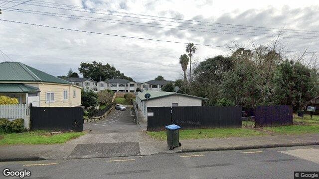 3/30 Fairburn Rd
