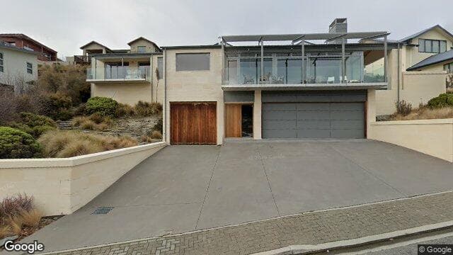 4 Elizabeth Place