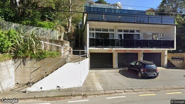 74 Kelburn Parade (small Back Cottage)