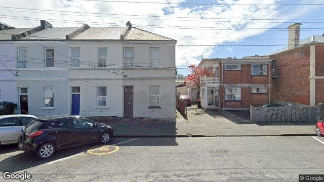 104 Dundas St