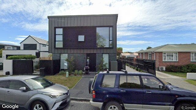 2/24 Devonport Lane