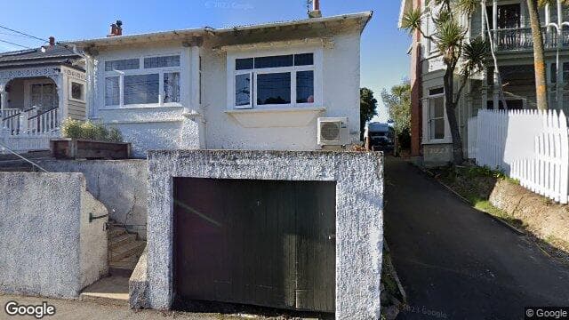18 Currie St