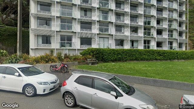 17/370 Oriental Parade