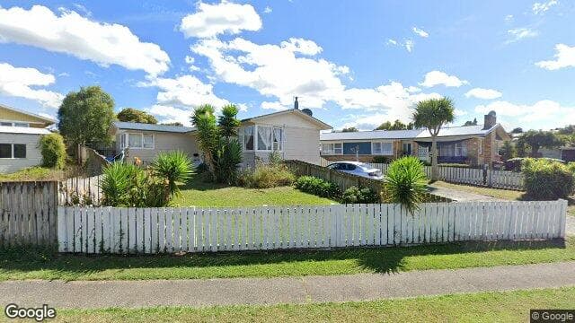446 Kahikatea Dr