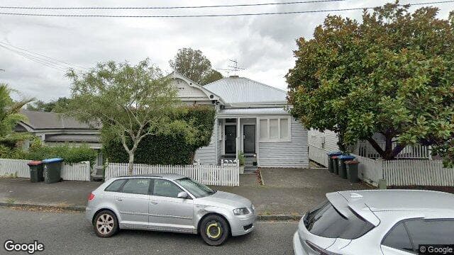 2/77 Lincoln St
