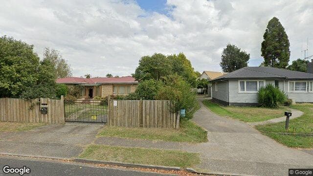 18 Brocas Avenue