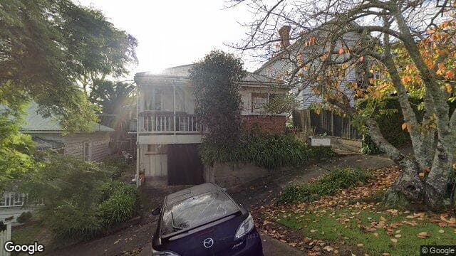 2/64 King St