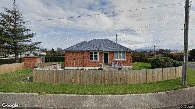 4 Perth Street