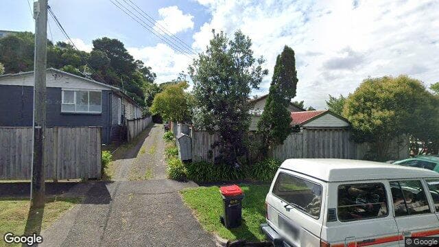 1/3 Shirley Rd