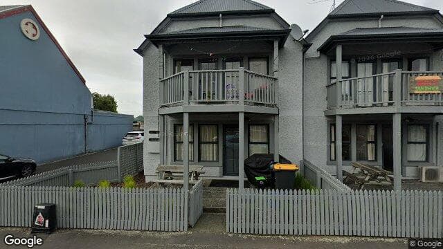 17 Howe Street