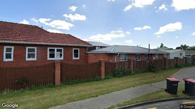 Street view of 4/10 Newnham Terrace