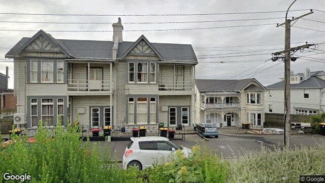 126B London Street