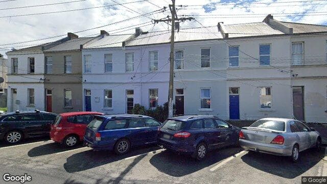 98 Dundas St
