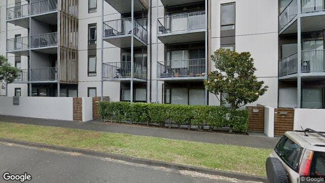 402/4 Bluegrey Ave