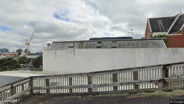 52 Upper Queen St