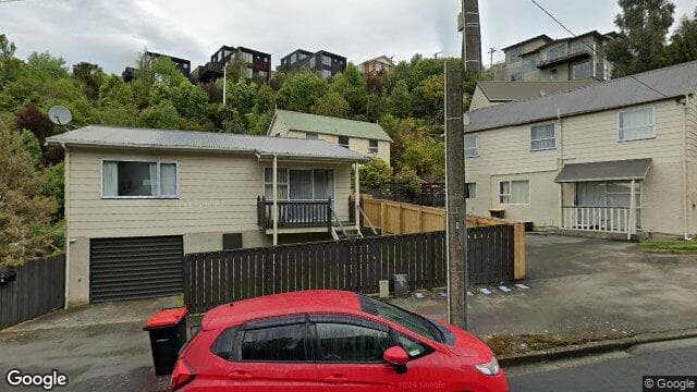 7 Serpentine Avenue