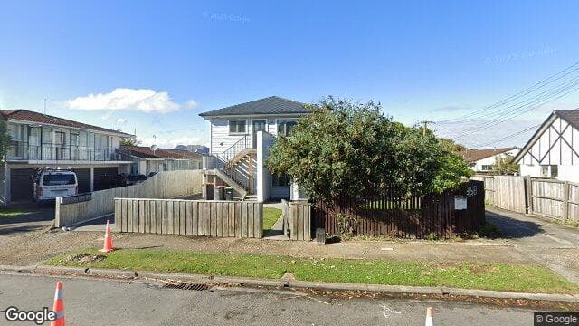 Street view of 2/360 Worcester St