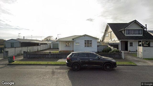 5 Sanders Avenue
