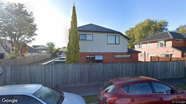 R4/76B Peer Street