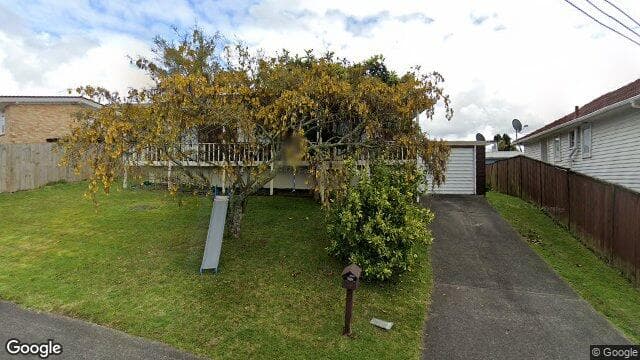 1A Fowey Ave