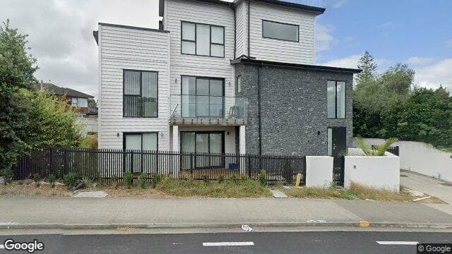 34B Esmonde Road