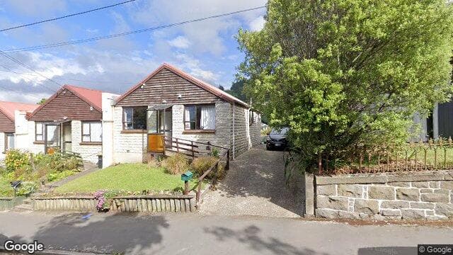 33C Currie Street