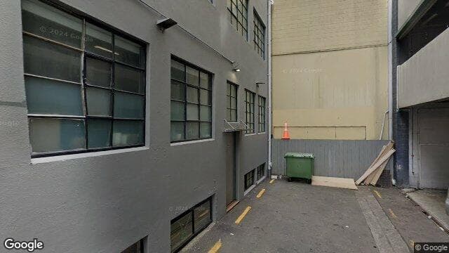 6H Halleys Lane