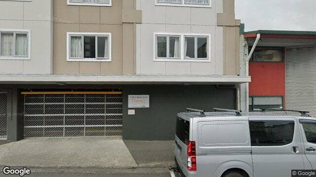 401/12 Martin Square