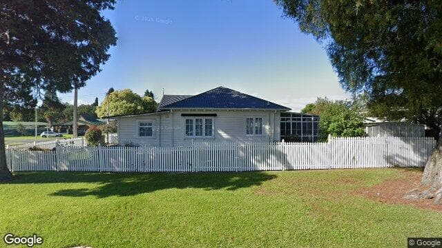 92 Eighteenth Ave