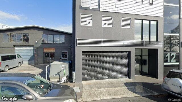 2d/12 Charles St