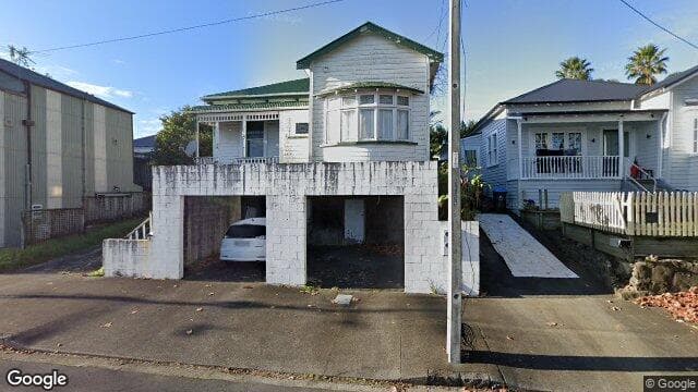 2 Fisherton Street
