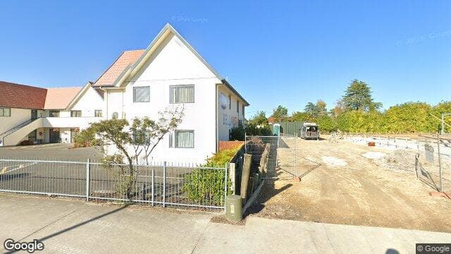 1/98 Lake Road