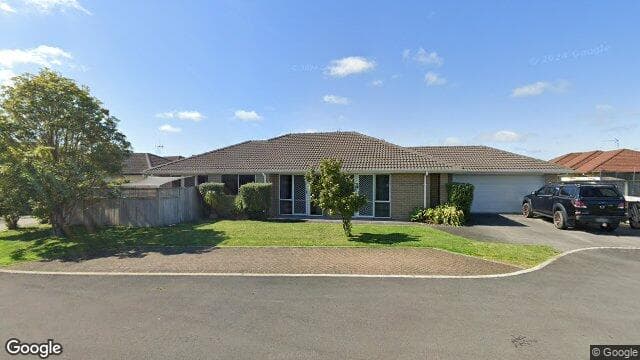 11 Holcroft Place